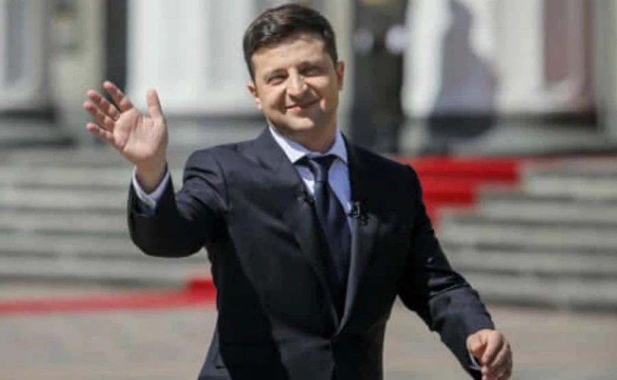 Зеленский за один день уволил 70 глав райадминистраций