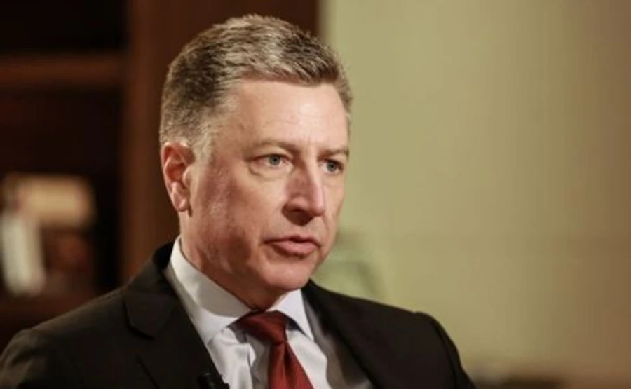 Волкер: Украинская армия стреляет на Донбассе, защищаясь