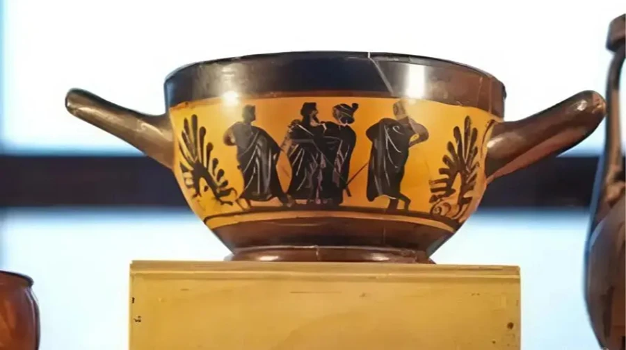 Ukrainian intelligence identifies over 170 cultural artefacts stolen by Russians