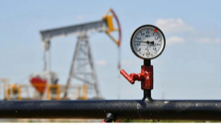 Цены на нефть снизились стремительнее всего за последние полгода