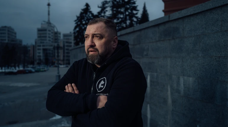 Ми не повинні перетворюватися на совок, де стела воїну схожа на Бетмена: керівник хорунжої служби Хартії