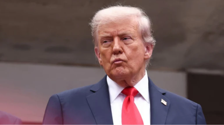 Трамп заявив, що забрав би нафту Ірану, але американці хочуть додому