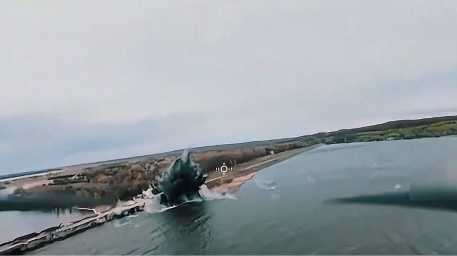 Ukrainian forces report on aftermath of Russian attack on Pechenihy Reservoir dam