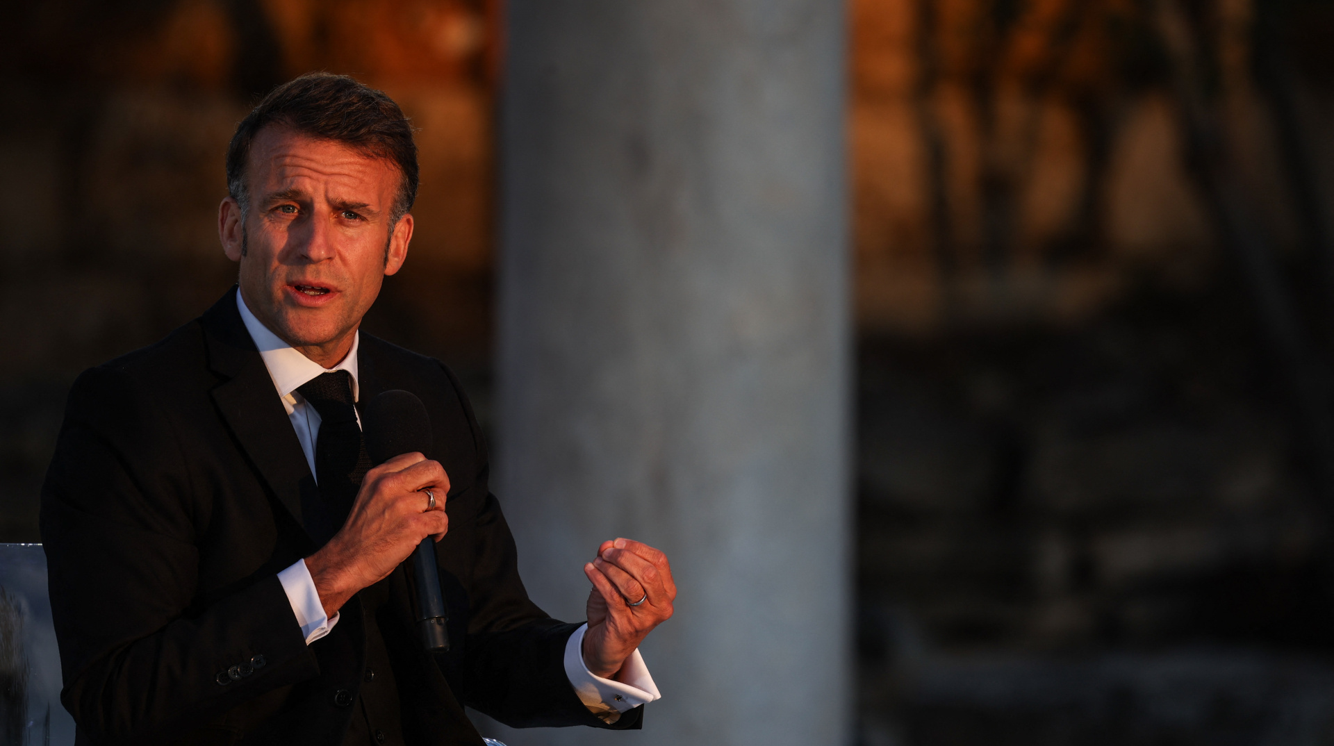 Макрон заявив, що США, Китай і РФ виступають проти Європи – "час прокинутися"