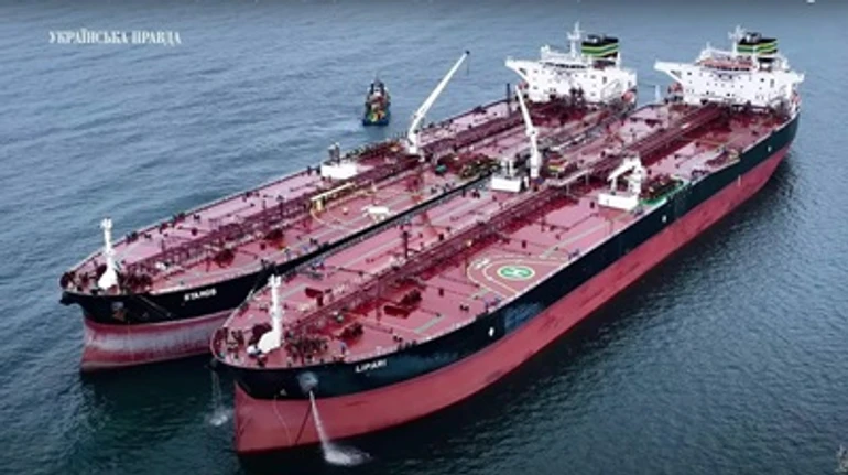 Russia continues to ship oil directly to the EU despite sanctions, investigation finds