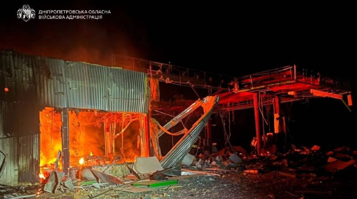 Two injured in Russian attacks on Dnipropetrovsk Oblast, petrol station on fire