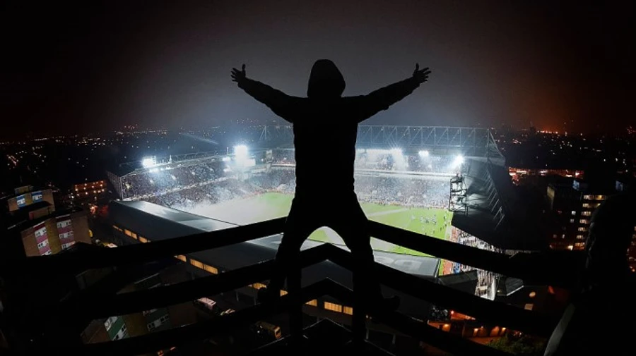 Ультрас избили и ограбили украинцев в Польше