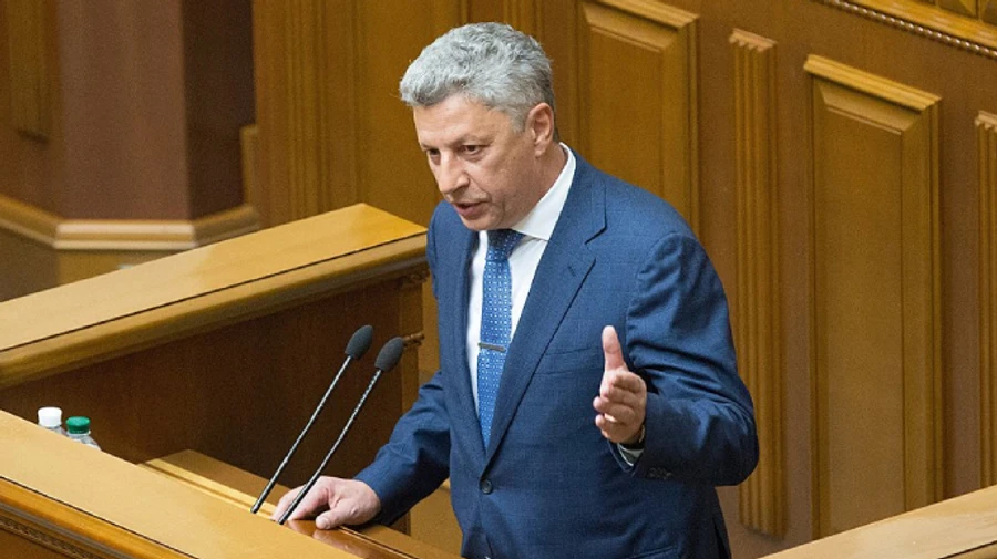 Зеленский ответил на петицию о лишении Бойко звания Героя Украины