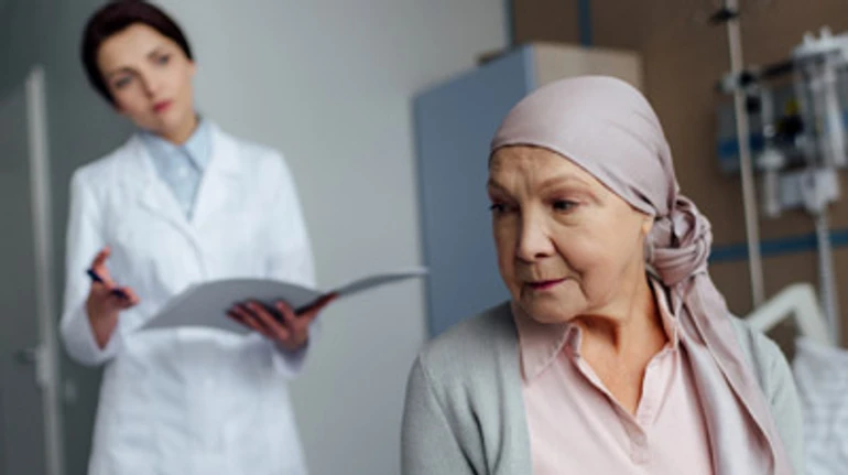 Сповідь допомагає: що українці знають про рак, його лікування та онкологічну смертність