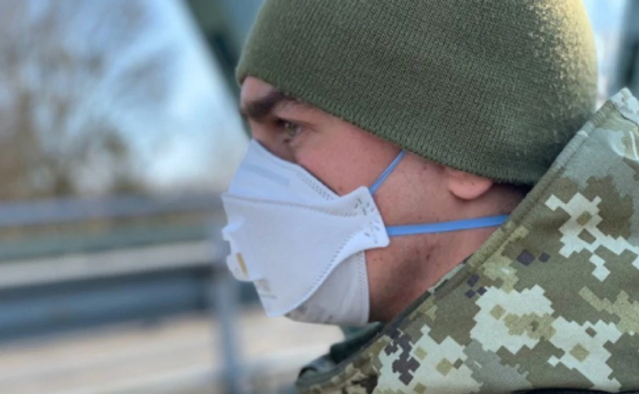 Еще трое военных заболели COVID-19