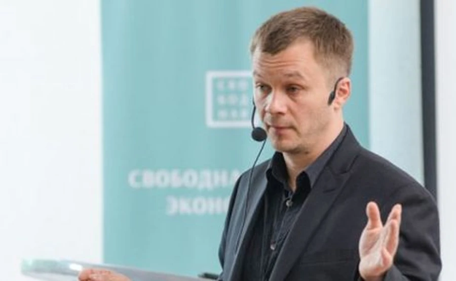 Милованов опубликовал суммы своей зарплаты в министерстве