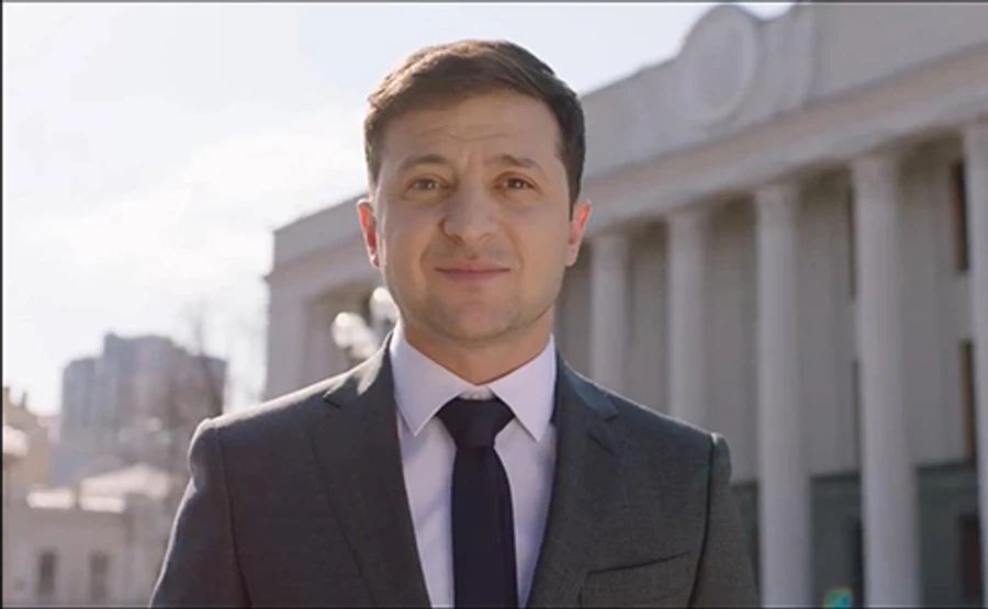 Зеленський про Київ: Може перемолоти, а може стати рідним