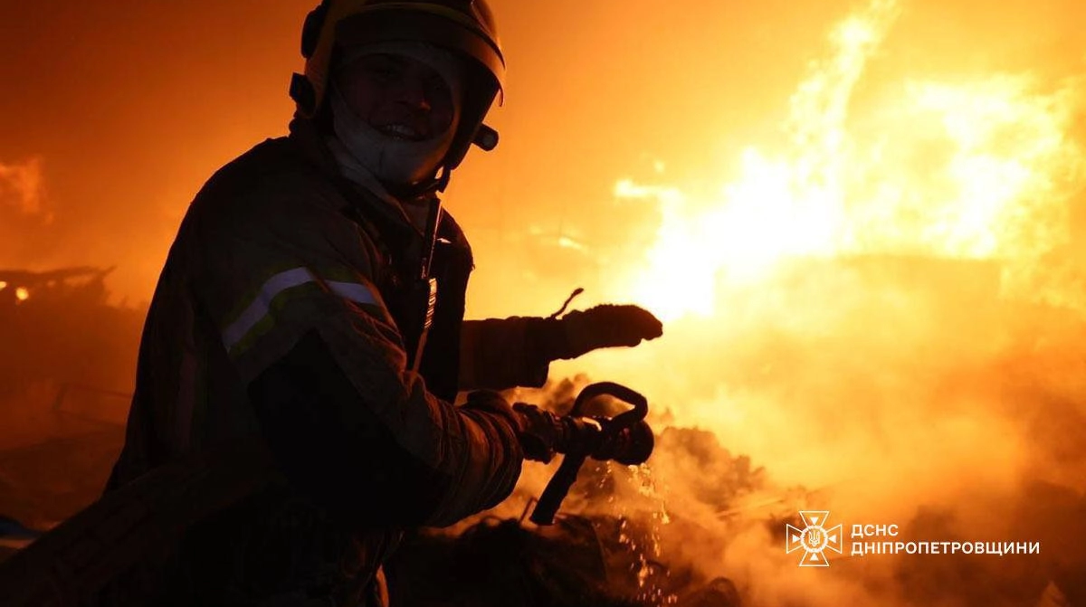 Russia launches combined overnight attack on 10 oblasts, striking energy and rail infrastructure and leaving casualties – photos