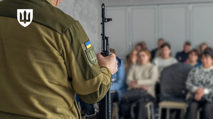 Украинцев будут готовить к нацсопротивлению: Минобороны создаст сеть центров