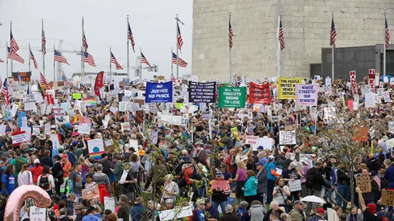 У США – масові протести проти політики Трампа