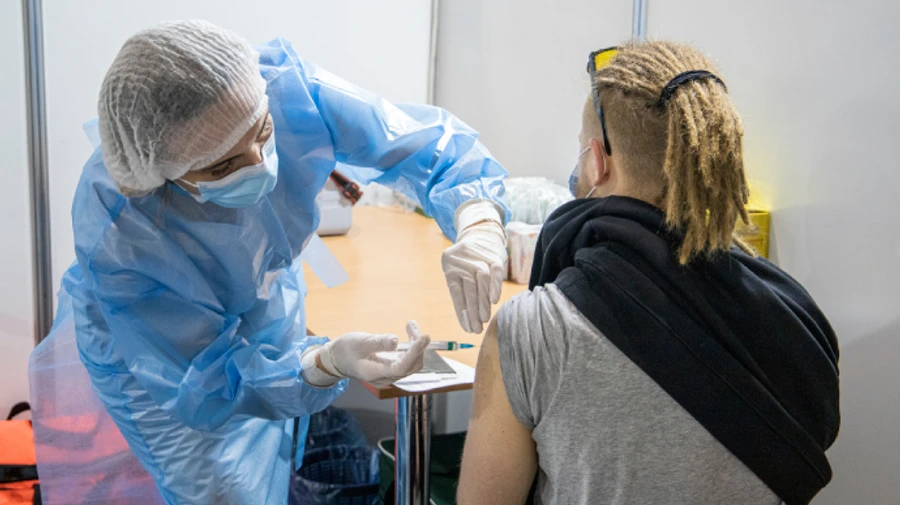 Пункти вакцинації від ковіду візьмуть паузу на Різдво