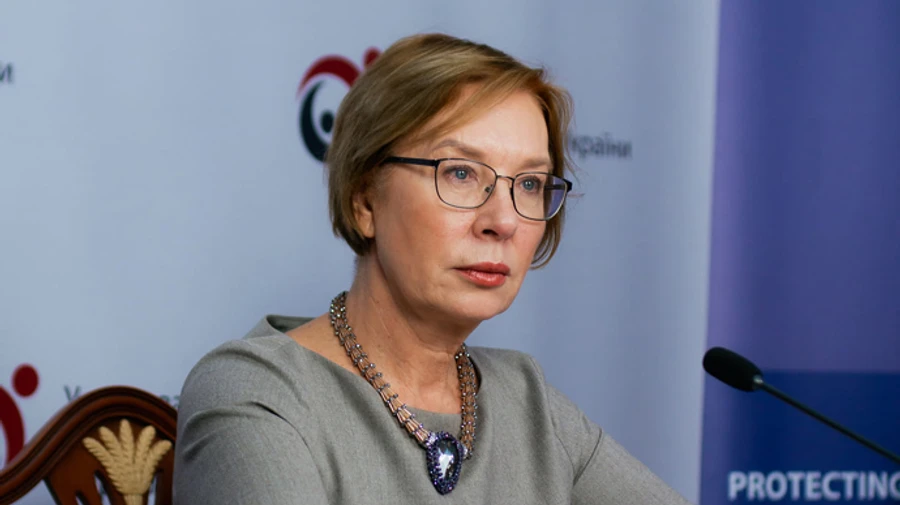 Денісова поскаржилася у КС на скорочення лікарень і підстави для карантину 