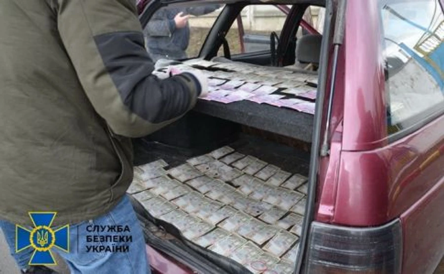 Главный инженер КП в Ивано-Франковске сбывал стройматериалы за взятки