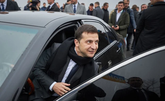 Зеленський прокоментував розведення військ біля Золотого: Прекрасно