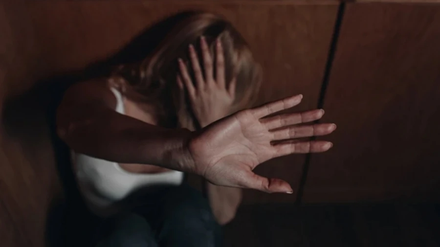 They threatened to kill her children and strangled her: Russian soldiers who raped woman in Donetsk Oblast served with notices of suspicion