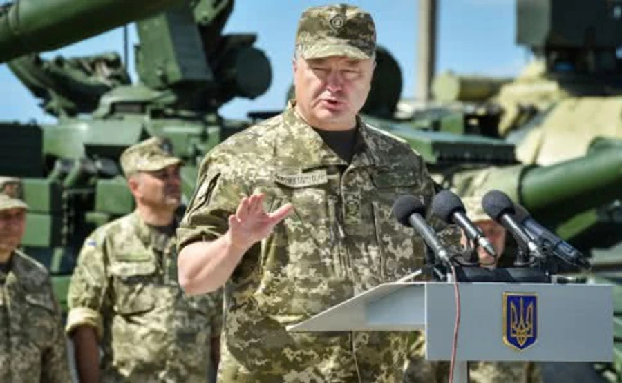 Кабмин предлагает наблюдателями в Укроборонпром людей Порошенко