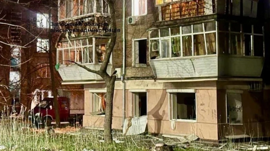 Russia attacks Zaporizhzhia, injuring 10 people – video