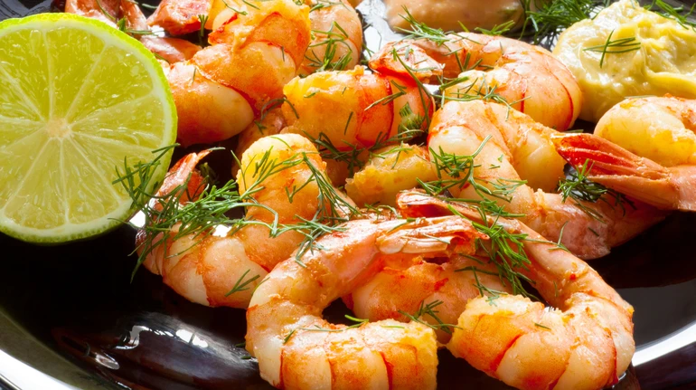 Чому варто додати креветки до свого раціону? Пояснює дієтологиня