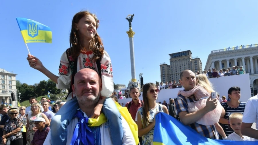 79% of Ukrainians wouldn't move to the US or Europe even with citizenship, poll finds
