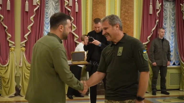 Зеленский вручил государственные награды легендам Украины