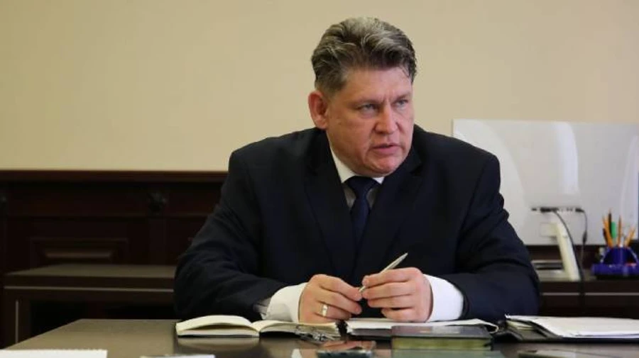 Подконтрольное Офису президента ДБР хочет уволить главного экзаменатора судей: он говорит о давлении