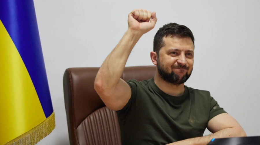 Зеленский: До победы я буду президентом, а потом не знаю. Хочу на море и пива
