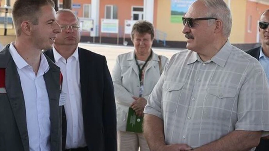 Lukashenko claims he has no desire to bomb Ukraine