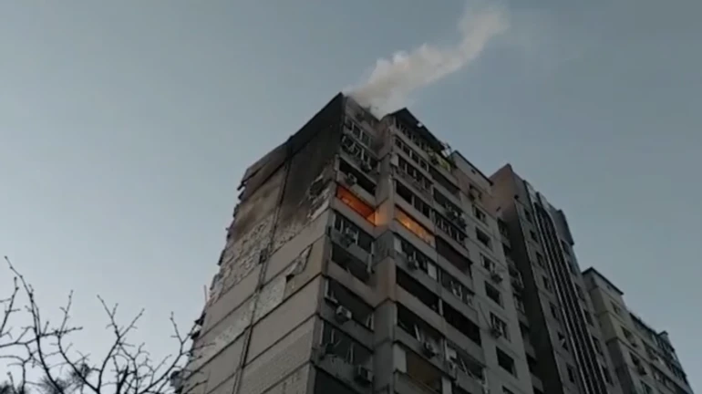 Rocket shot down by air defence system hit apartment building in Kyiv: one person killed, damage to the building  