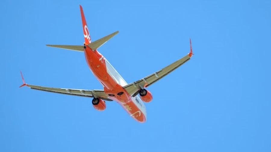 Самолет SkyUp не смог приземлиться в Киеве из-за запрета лететь в Украину