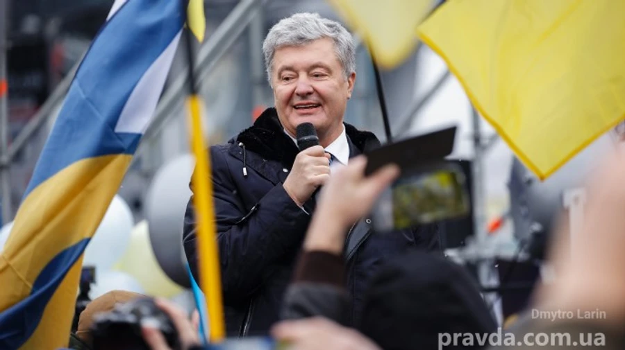 Вони злякалися: Порошенко прокоментував засідання суду