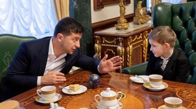 Покоління Зе: народжені при президентові Зеленському отримають по 20 тисяч євро. Як це буде?