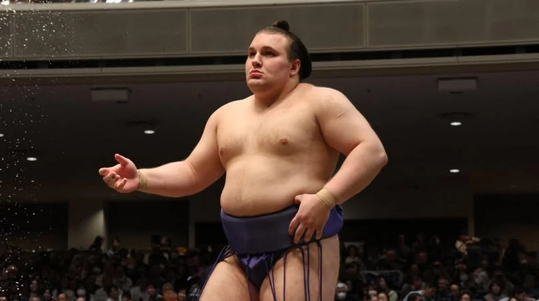 Український сумоїст Аонішіки та йокозуни програли: дивний день на Hatsu Basho 2026