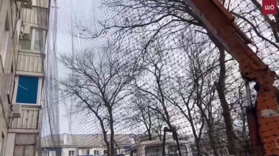 Houses in Russia's Belgorod Oblast to be fitted with nets to protect them from Ukrainian drones – video