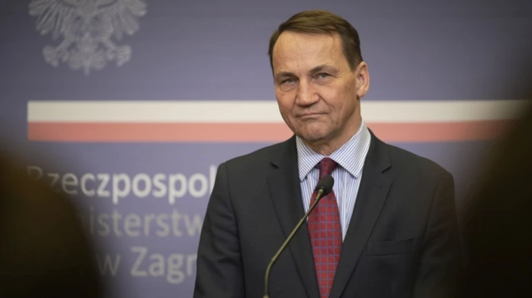 Глава МИД Польши призвал страны ЕС лишить украинских мужчин соцвыплат