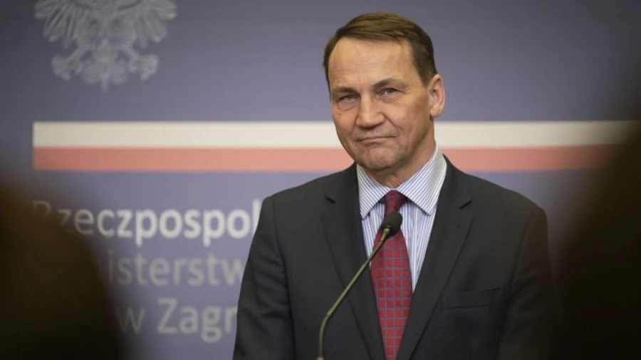 Глава МИД Польши призвал страны ЕС лишить украинских мужчин соцвыплат