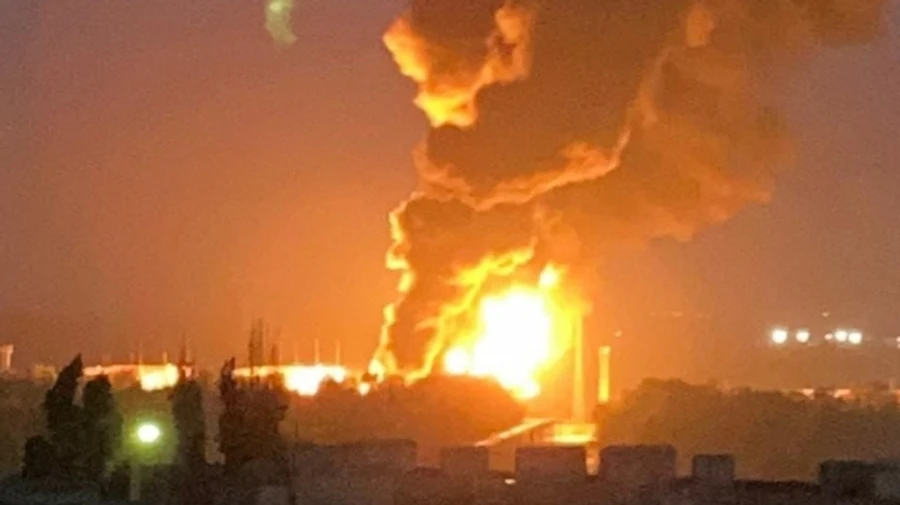 Ночные пожары на нефтебазах Ростовской области РФ являются спецоперацией СБУ – источник