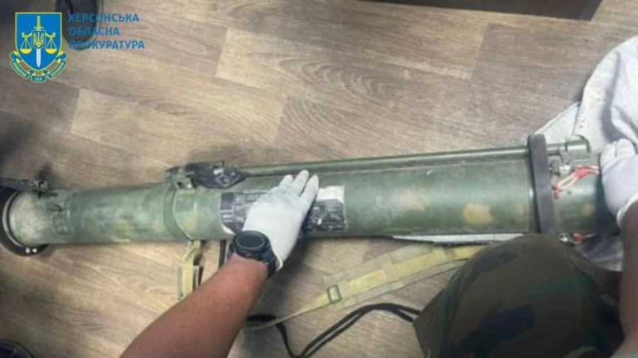 Прокуратура: Чоловік на Херсонщині збирав кинуту росіянами зброю, а тоді продавав