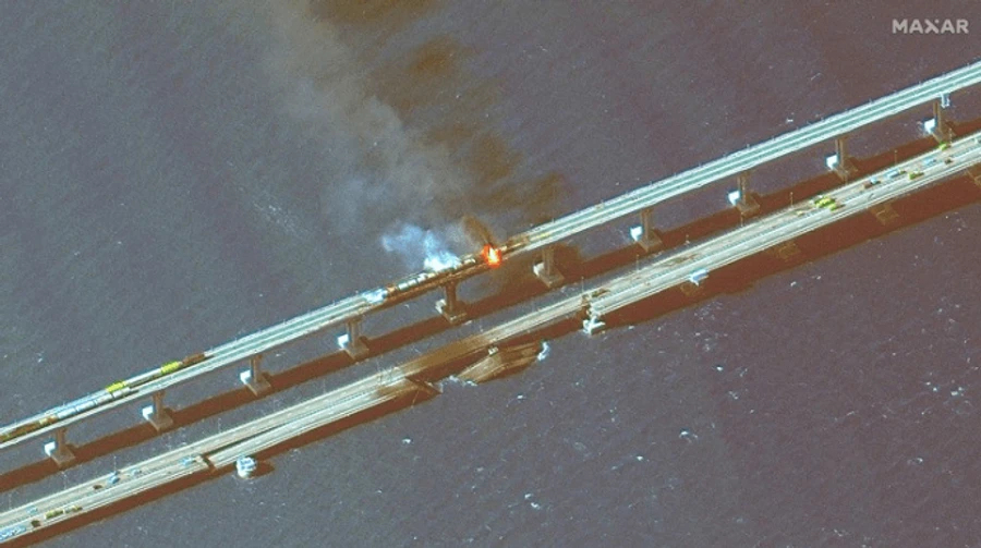Russian occupiers admit trucks will not be allowed on Crimean Bridge until December