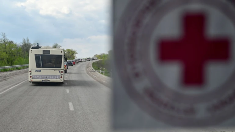 Azov rebuffs claims of capitulation with a white flag as fake news