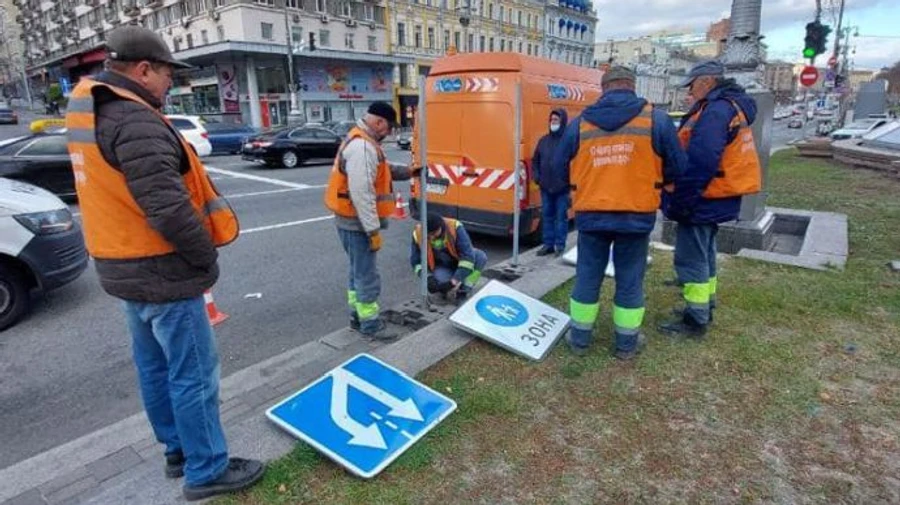 Нова пішохідна зона: проїзд у центрі Києва закривають для автомобілів