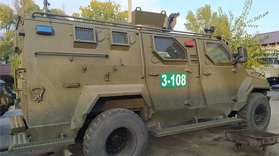 Ділки ремонтували військову техніку вживаними деталями і відправляли на фронт