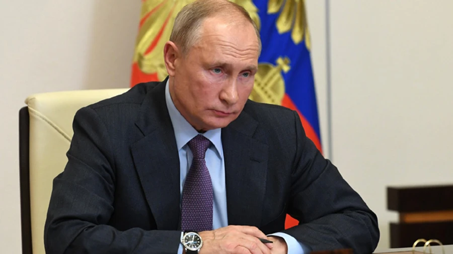 Путін заявив Меркель, що готовий продовжувати роботу в нормандському форматі