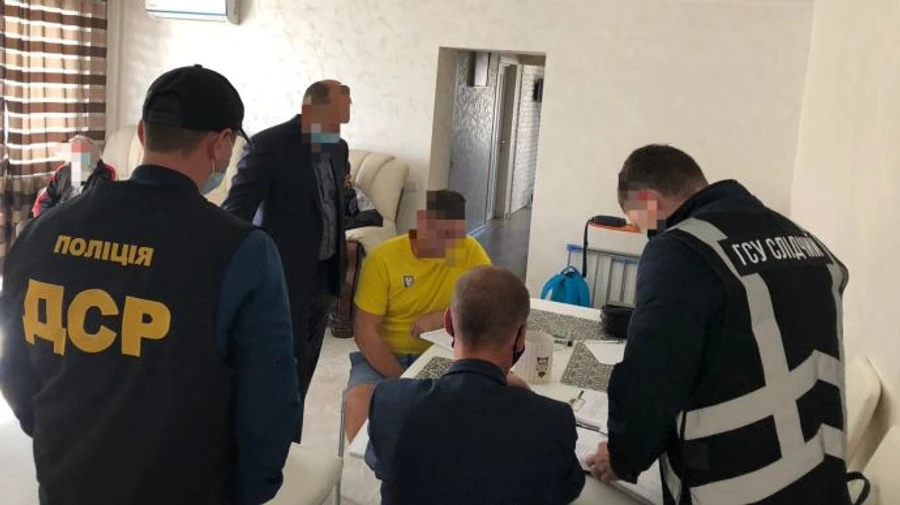 Більше 20 млн грн: директора Льодового стадіона підозрюють в розкраданні на ремонті