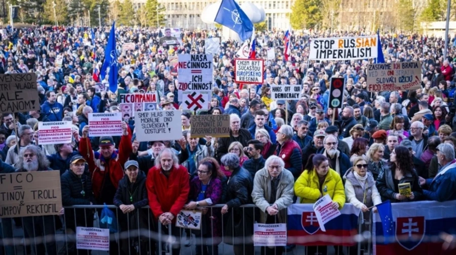 У Словаччині відбулися нові протести проти проросійської політики Фіцо