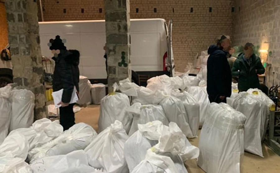 Силовики раскрыли схему контрабанды в РФ: изъяли 6 тонн товаров